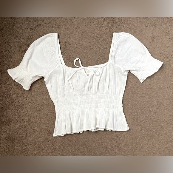 H&M Puff-Sleeved Peplum Blouse - Picture 3 of 7